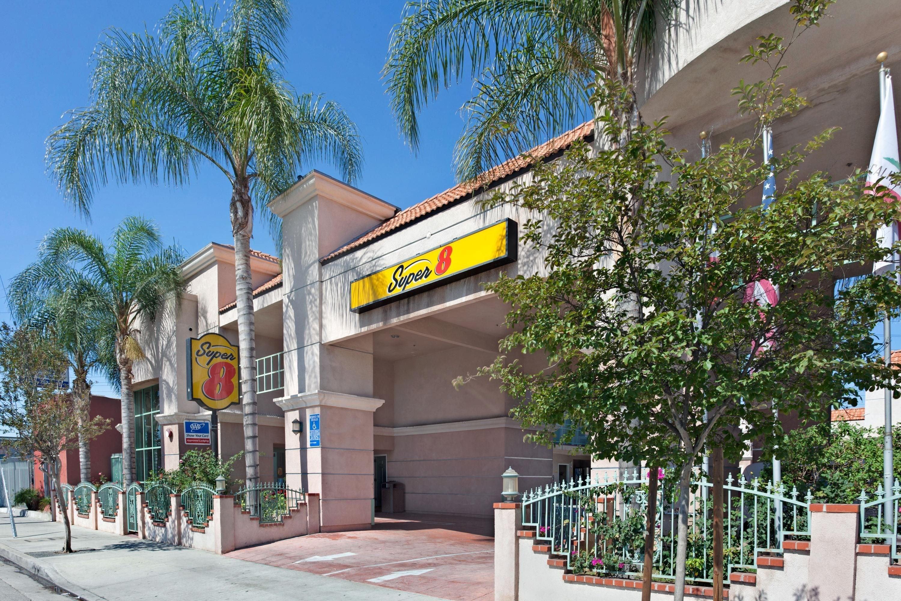 Super 8 By Wyndham North Hollywood, Los Angeles